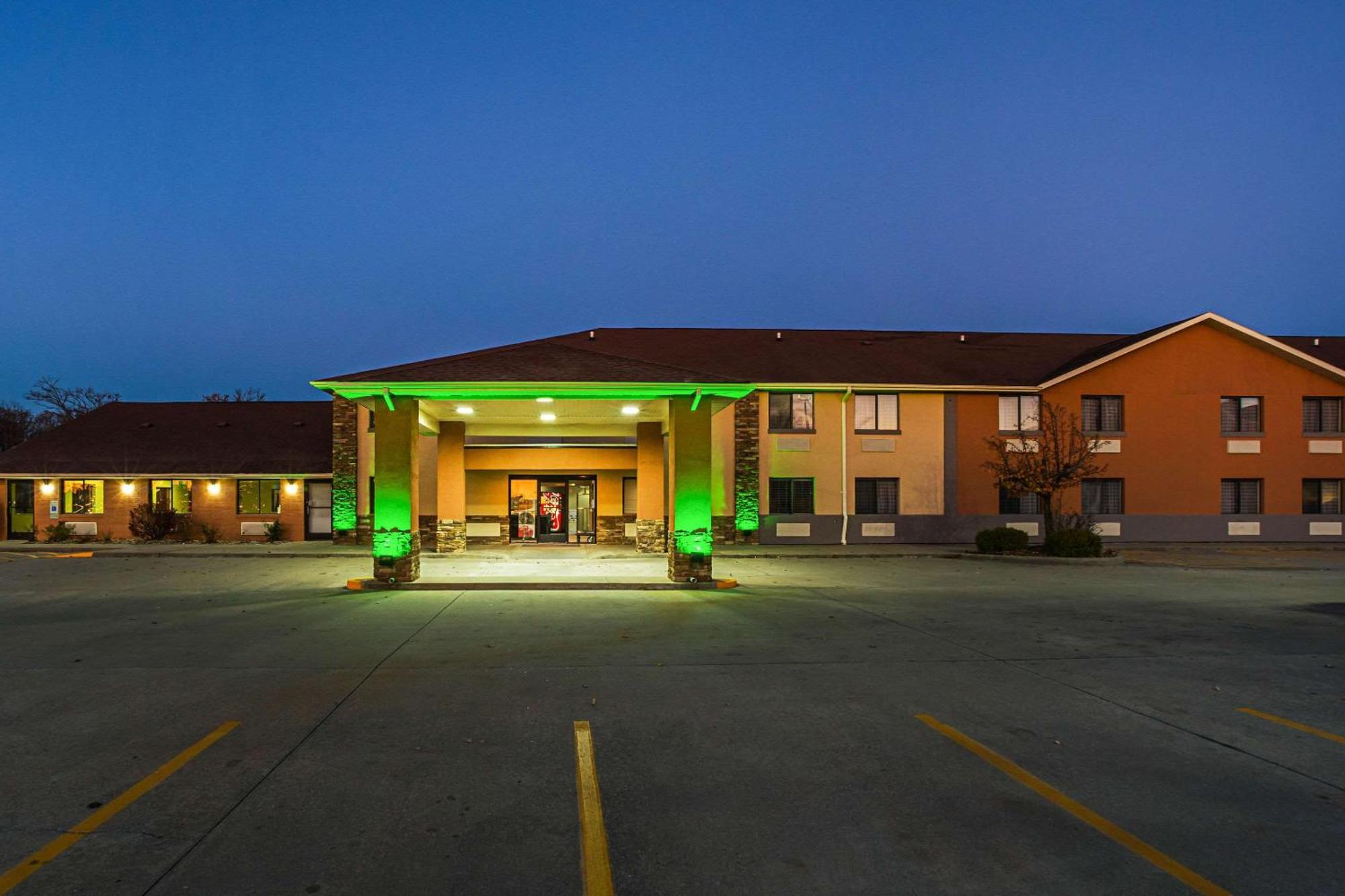 Quality Inn Carbondale University Area Extérieur photo