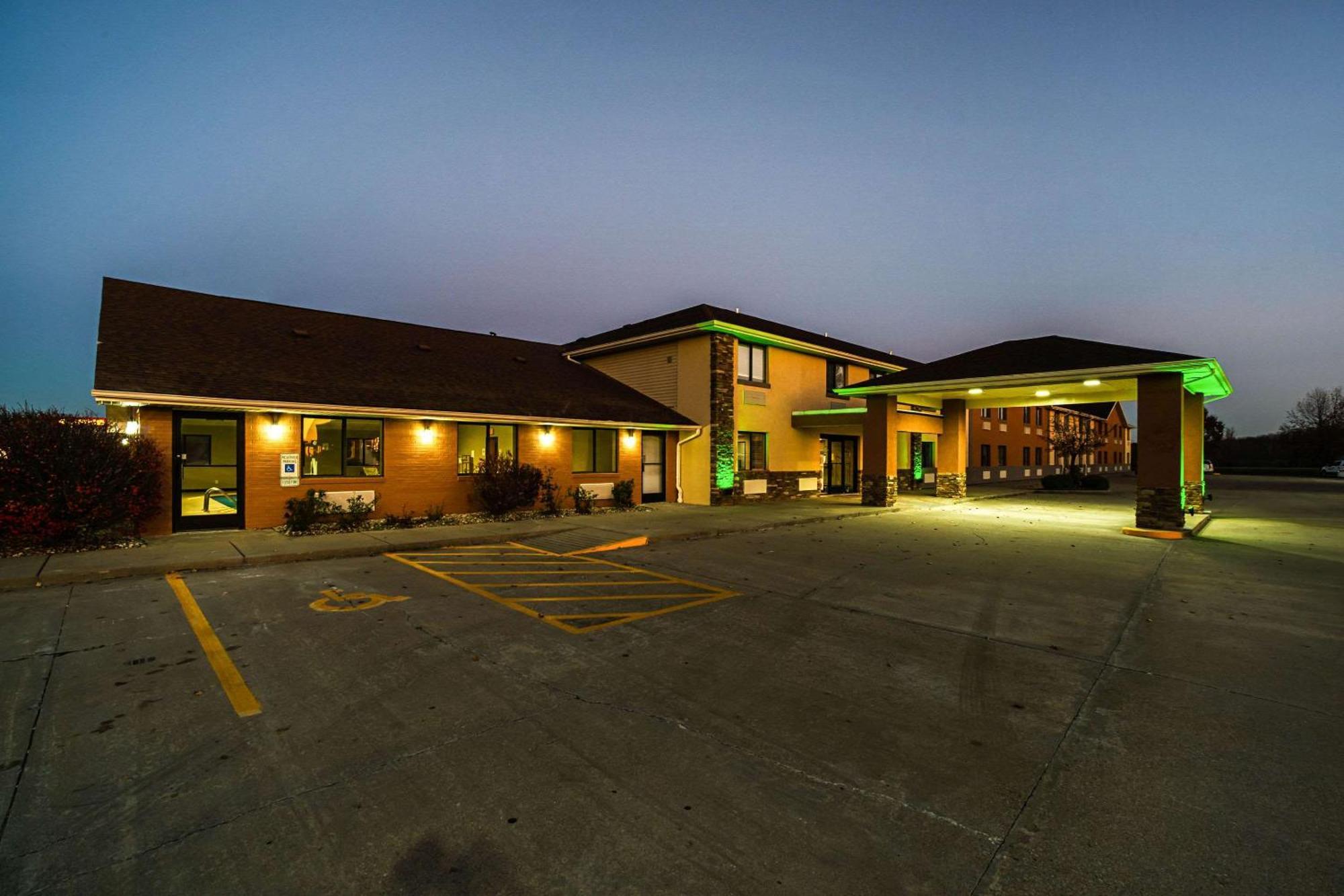 Quality Inn Carbondale University Area Extérieur photo