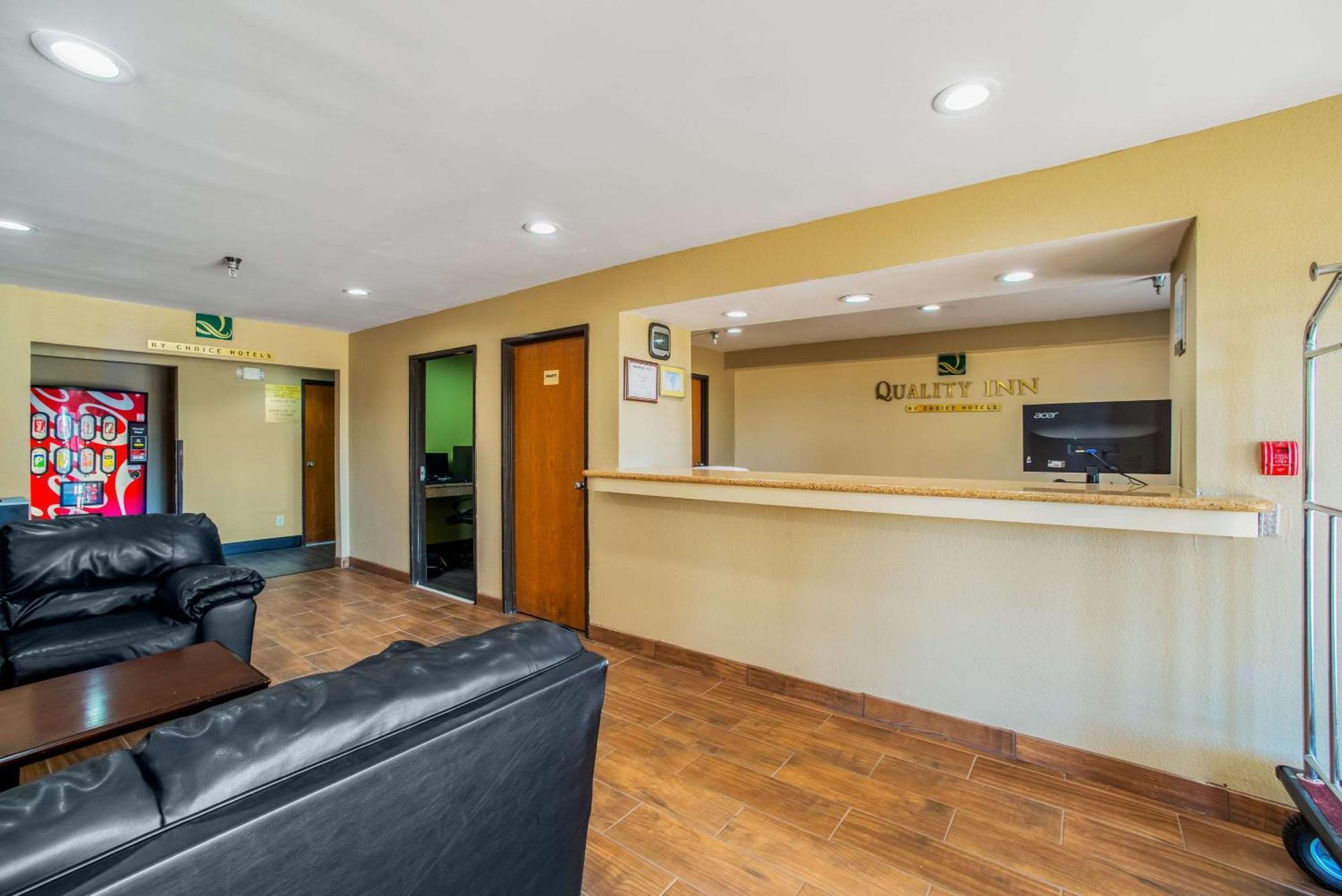 Quality Inn Carbondale University Area Extérieur photo