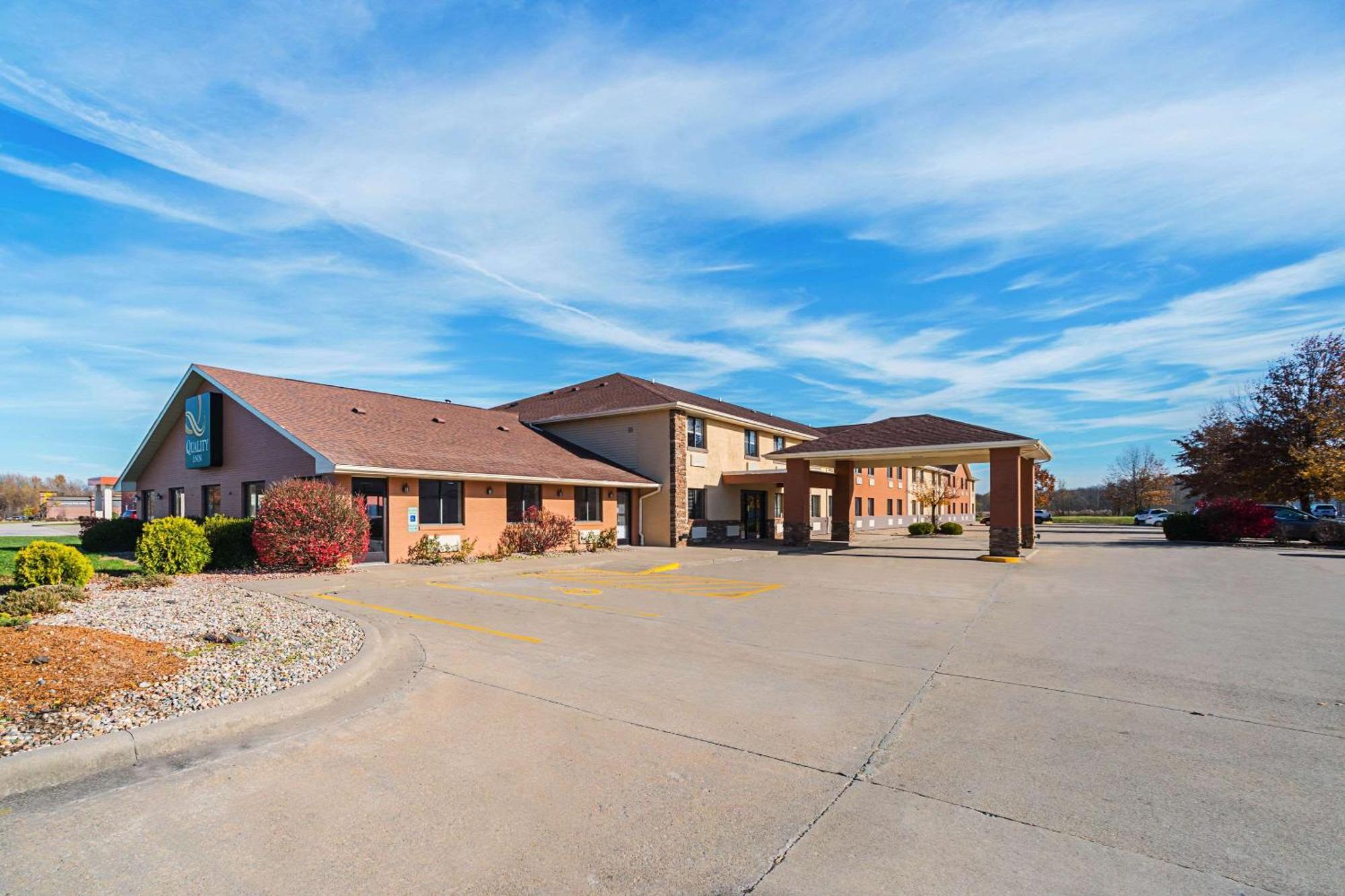 Quality Inn Carbondale University Area Extérieur photo